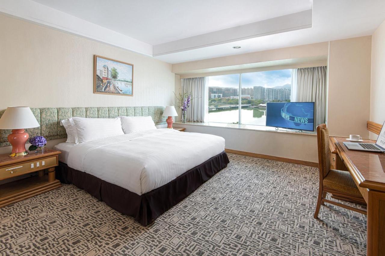 Regal Riverside Hotel Hong Kong Exterior foto