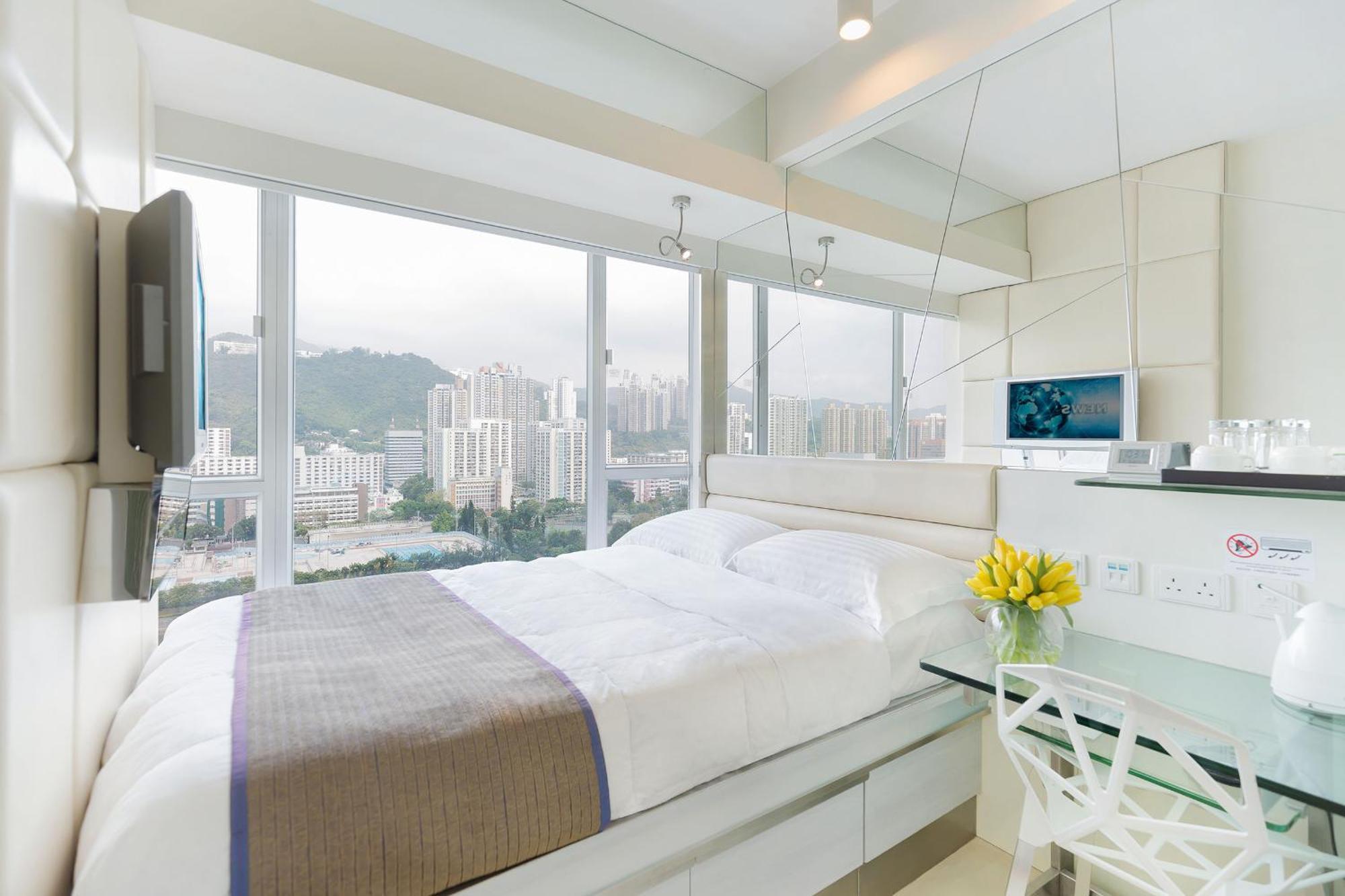 Regal Riverside Hotel Hong Kong Exterior foto
